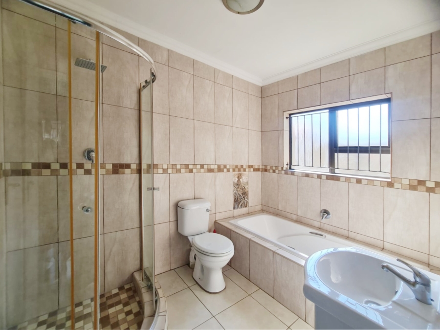 To Let 3 Bedroom Property for Rent in Melodie North West